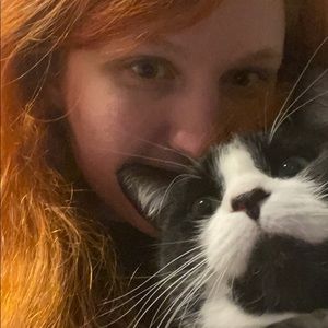 Meet your Posher, Janey capers